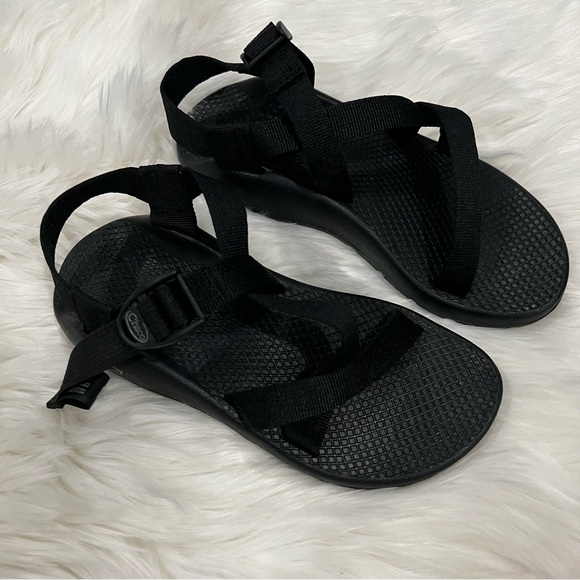 Chaco Women's Classic Black Sandals - Picture 1 of 12